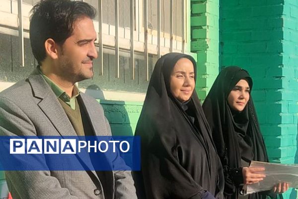 هنرهایی که نفس میکشند؛ با هنرمندی دانش‌آموزان دبستان امید بهارستان‌دو