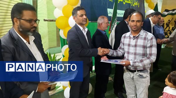 پاسداشت فرهنگیان و تقدیر از برترین‌های رودانی