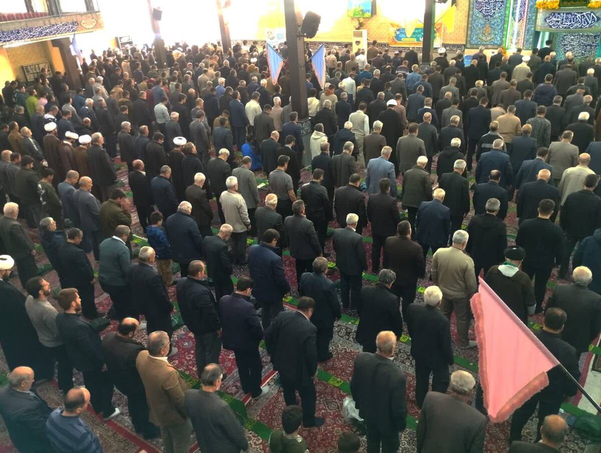 نماز جمعه تویسرکان؛ تجلی خدمت و مهر مادری در کنار نهادهای مردمی