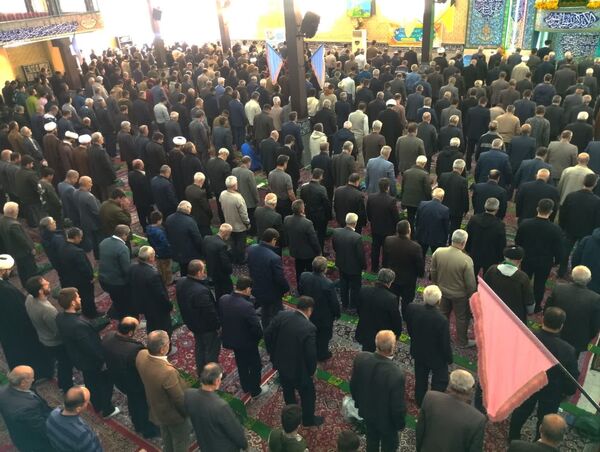نماز جمعه تویسرکان؛ تجلی خدمت و مهر مادری در کنار نهادهای مردمی