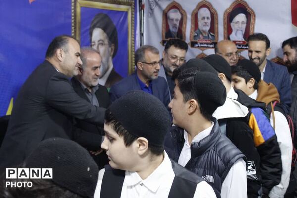 میز ارتباطات مردمی با حضور مدیرکل آموزش و پرورش مازندران 