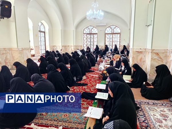 محفل انس با قرآن در آخرین روز از ماه مبارک رمضان