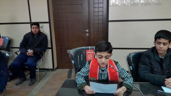 هم‌اندیشی فرماندار تفت با دانش‌آموزان 