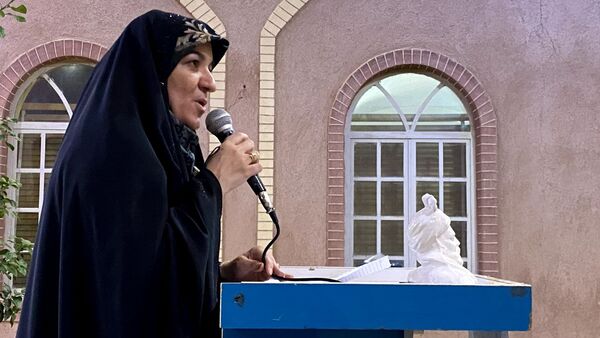 محفل شعر در سازمان دانش‌آموزی یزد 
