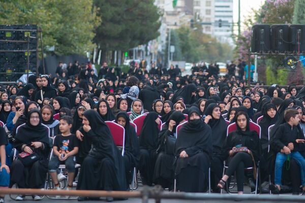 روضه مصور روز عاشورا همراه با مراسم خیمه‌سوزان در مشهد 