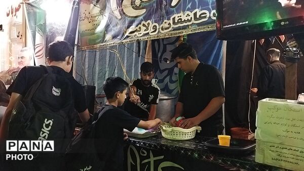 موکب عاشقان ولایت بلوار فضل نیشابور در ششم شب محرم ۱۴۰۵ 