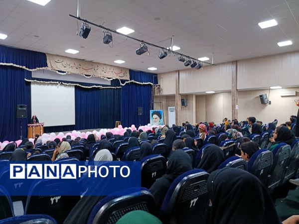 محفل دختران حاجی آباد برای تجدید بیعت با علی (ع)