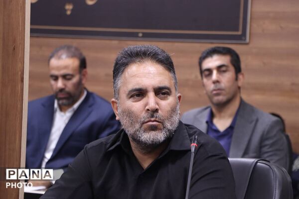 پیشگیری از آسیب‌های اجتماعی؛ محور اصلی نشست راهبردی مدیران مدارس ناحیه یک بهارستان