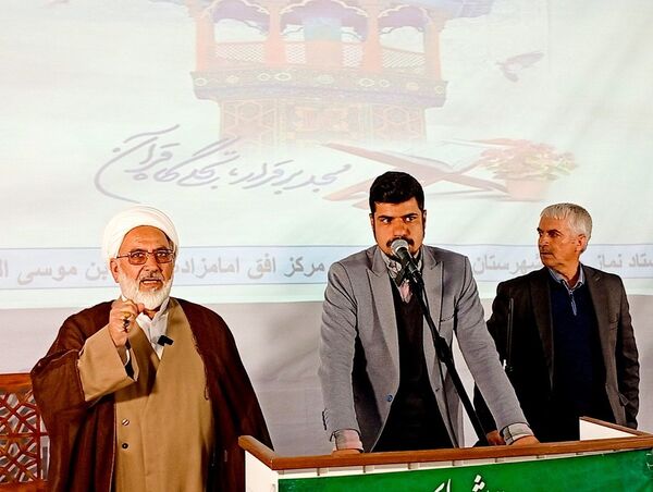 نماز جمعه در شهرستان کاشمر 