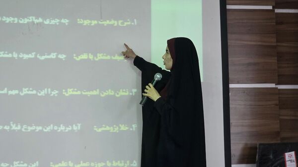 کارگاه مقاله‌نویسی آموزش‌دهندگان سوادآموزی در قائمشهر