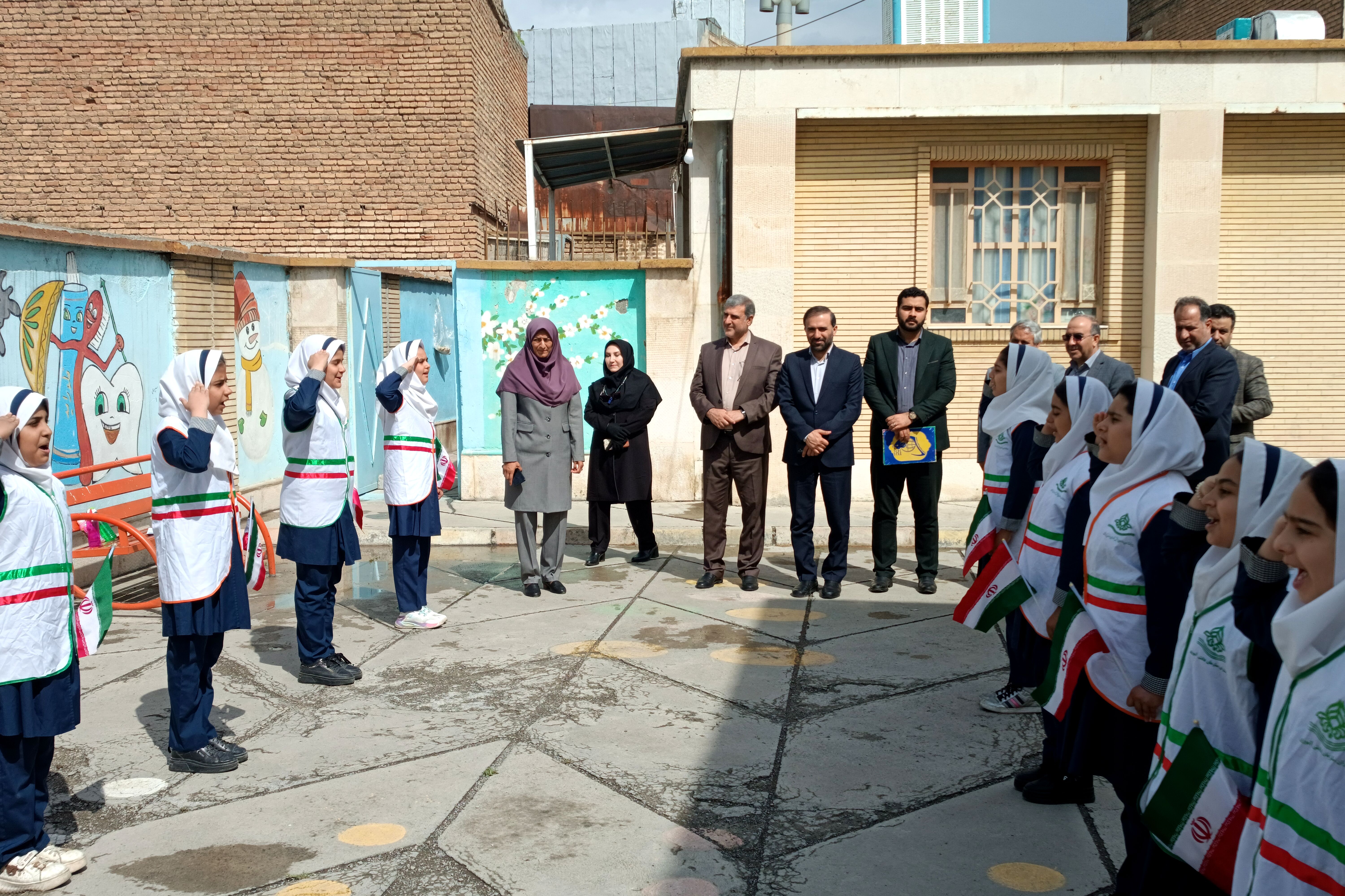برگزاری نشست ستاد راهبری نماد و بازدید از مدارس