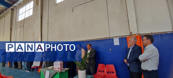 انتخابات انجمن اولیای و مربیان در مدرسه شهدای فرهنگی شهرستان شیروان