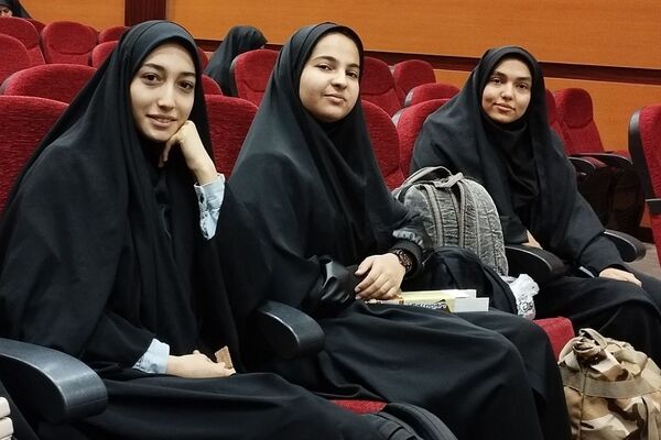 مرحله دوم اعزام دانش‌آموزان دختر بهارستانی به سرزمین نور