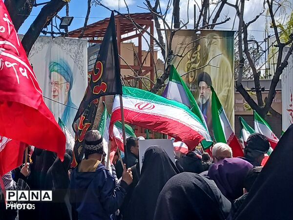 در فراق رهبر شهیدمان به میدان آمدیم 