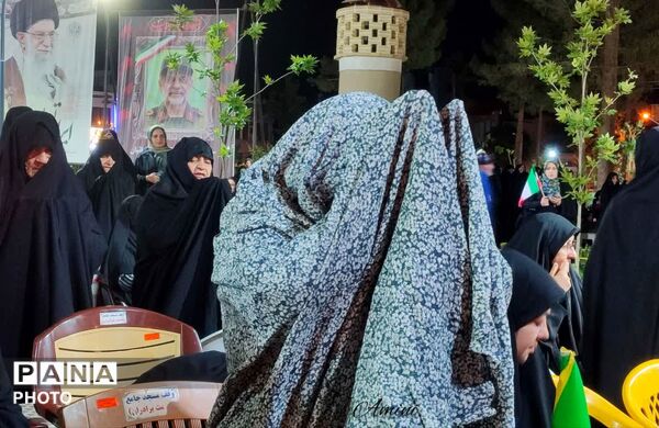 تجمعات حماسی در نجف آباد همراه با اقامه نماز استغاثه