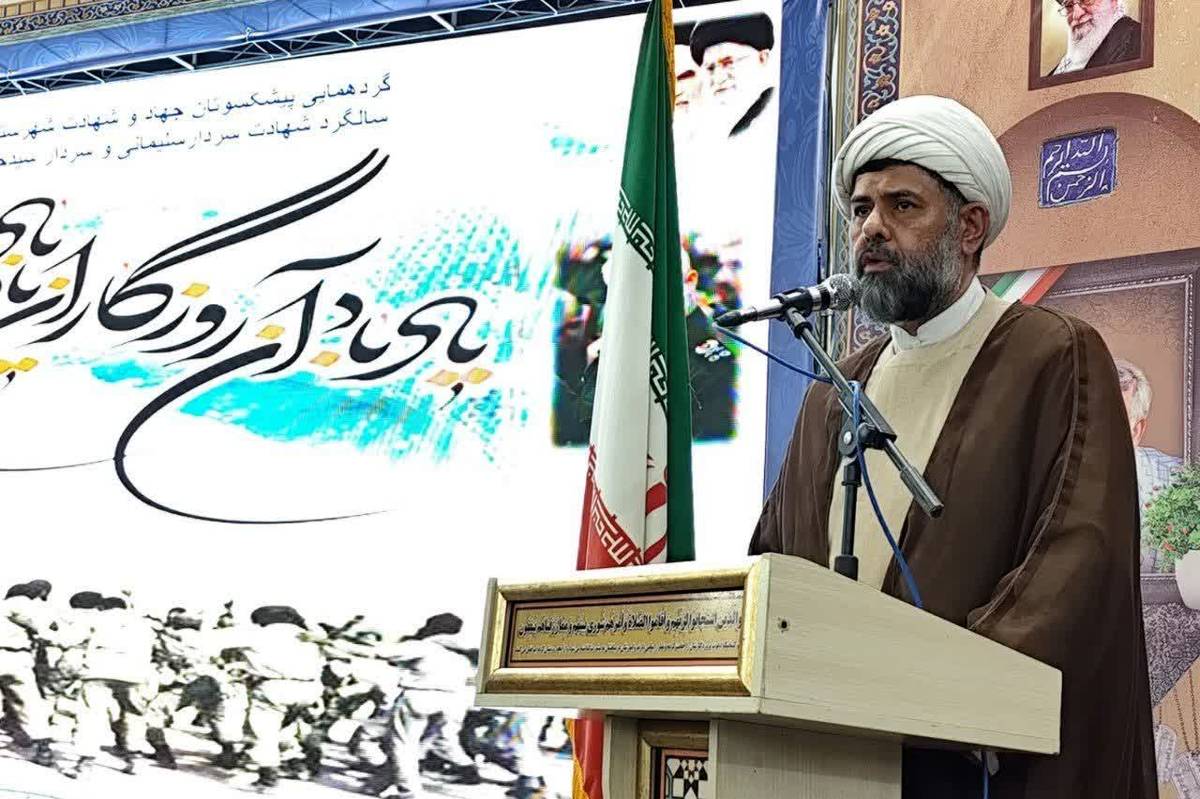 وصیت‌نامه شهدا  انسان را بیدار می‌کند