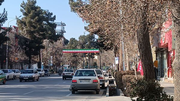 تزئین و فضا آرایی شهر نیشابور به‌مناسبت آغاز دهه فجر 