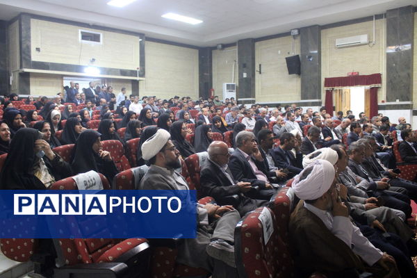 آیین تکریم و معارفه روسای قدیم و جدید دانشگاه فرهنگیان استان بوشهر