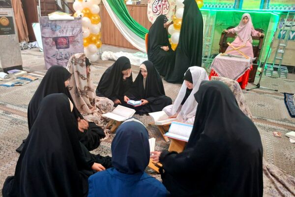 اعتکاف دانش‌آموزان در مسجد امام حسین رباط‌کریم