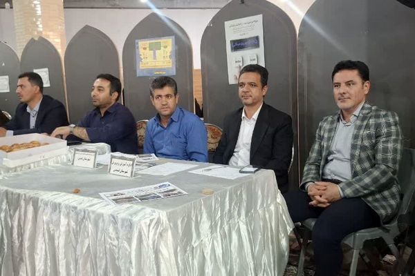 میز خدمت اداره آموزش و پرورش شهرستان قدس در نماز جمعه