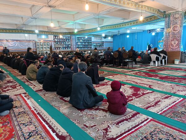 تجلیل از حافظ کل قرآن، مدد جوی روشن دل در نماز جمعه