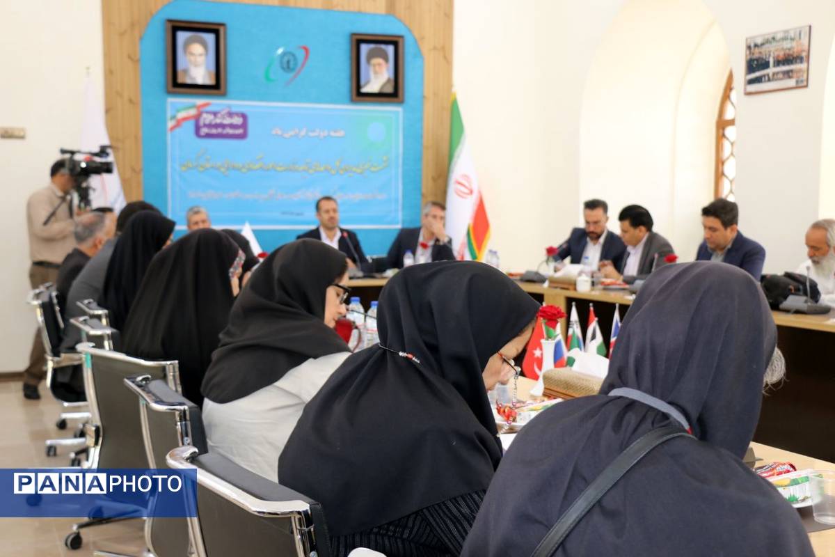 نشست خبری مدیران کل واحدهای تابعه وزارت امور اقتصادی و دارایی استان کرمان