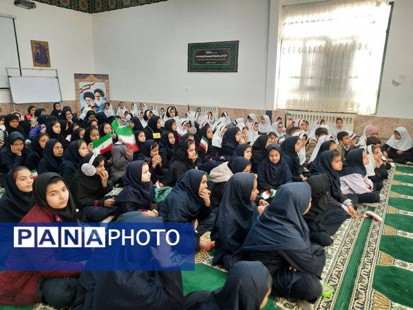 جشن انقلاب در آموزشگاه شهید رزمی