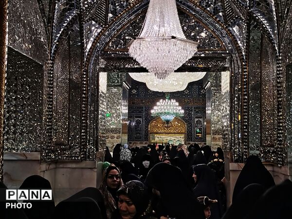 مراسم یادبود شهدا و دهه کرامت در حرم مطهر رضوی 