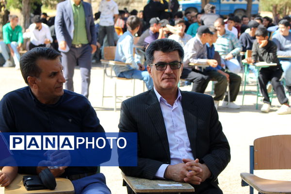 گرامیداشت هفته دفاع مقدس در مدرسه نخبگان عشایر گنجه‌ای یاسوج