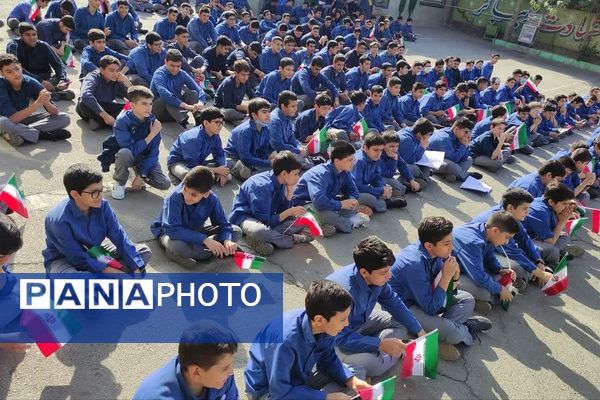 افتتاحیه المپیاد ورزشی درون مدرسه ای در دبیرستان شاهد علامه طباطبایی ناحیه دو شهرری 