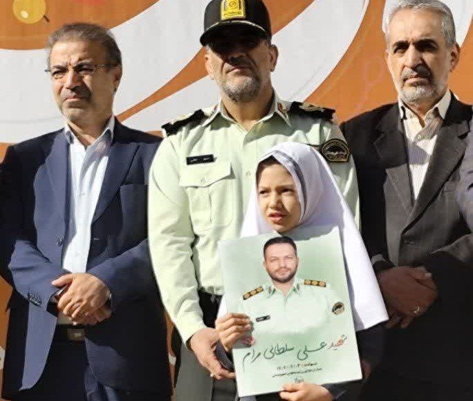 فرزندان شهدا ماه مهر را بدون پدر آغاز کردند