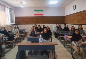 آغاز کلاس‌های تقویتی  دانش‌آموزان مدرسه احمدی روشن فردیس