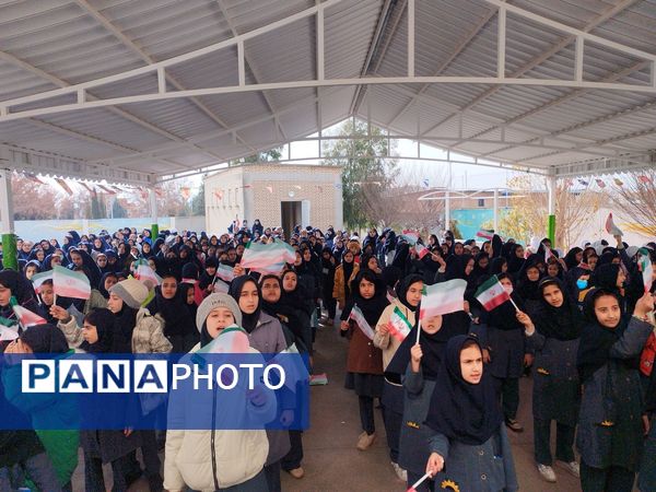 جشن میلاد امام زمان(عج) در دبستان فرهنگ فرازمند