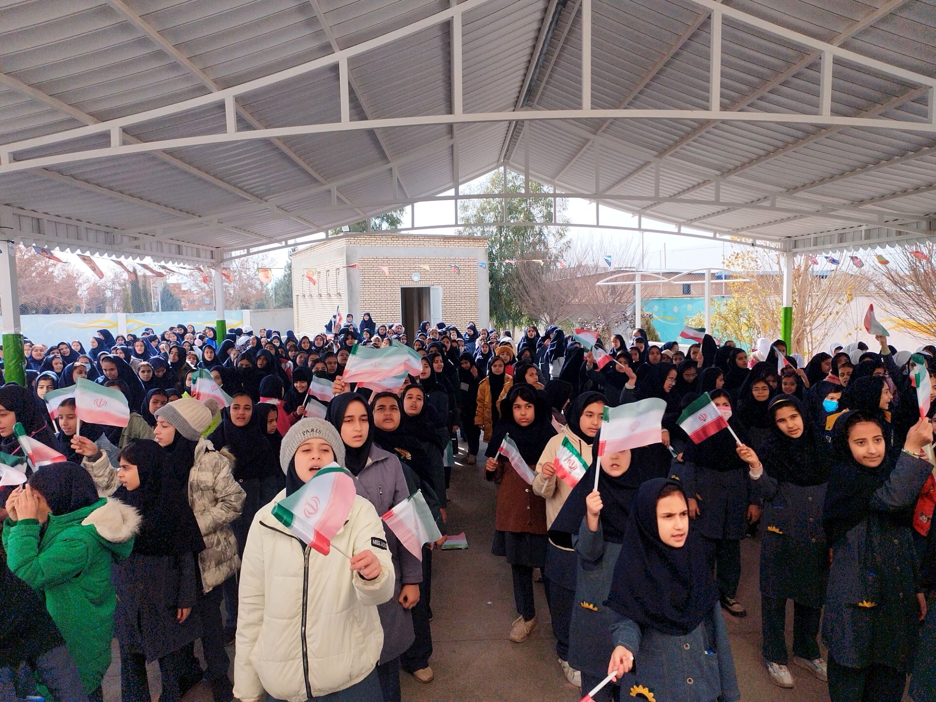 جشن میلاد امام زمان(عج) در دبستان فرهنگ فرازمند