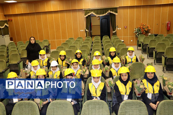 آیین تجلیل از سفیران انرژی برتر نیروگاه سیکل ترکیبی در شهرستان شیروان