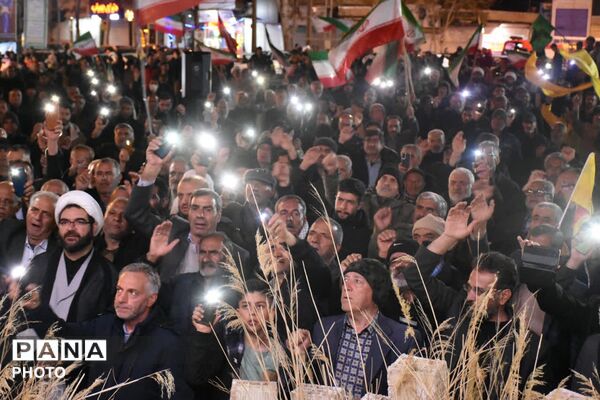 پنجاه‌وهفت شب مقاومت و وفاداری در قروه؛ تجدید پیمان در میدان سردار سلیمانی