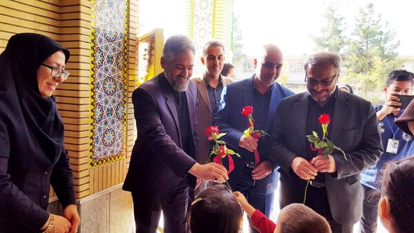 بازدید مدیر کل آموزش و پرورش استان از پیش دبستانی نوآموزان با آسیب شنوایی امام رضا (ع)