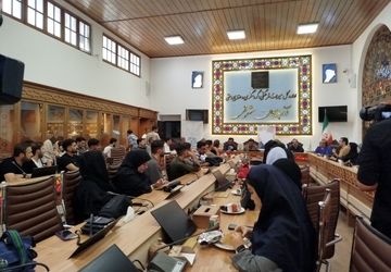 تقدیر از عکاسان نوجوان پانا هم‌قدم با عکاسان برتر آذربایجان 