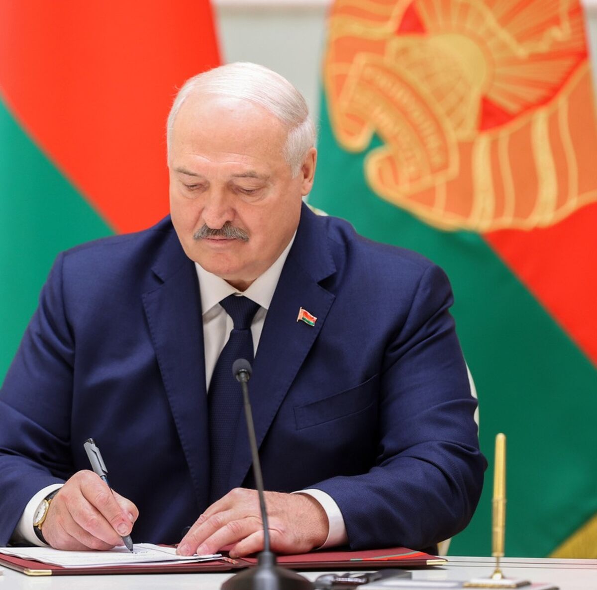 لوکاشنکو: ایران پیروز خواهد شد