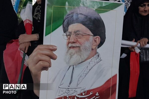 تداوم تجمعات شبانه در میدان امام خمینی (ره)