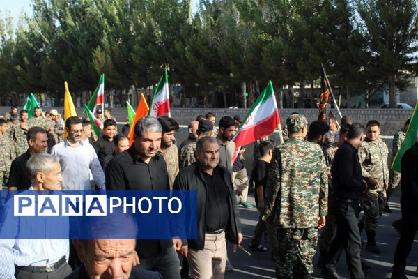 ملکان در مسیر عشق