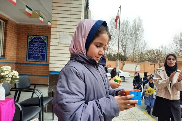  جشن نیمه شعبان در مدرسه مهرآیین ناحیه دو بهارستان