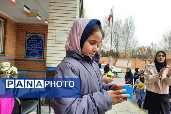  جشن نیمه شعبان در مدرسه مهرآیین ناحیه دو بهارستان