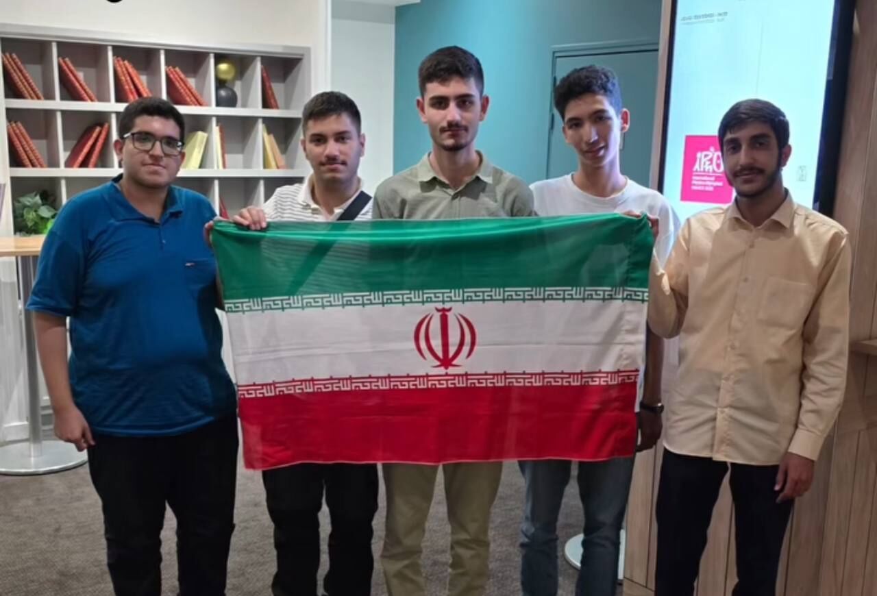 تیم ملی المپیاد فیزیک ایران با تاخیر به مسابقات جهانی فرانسه اعزام شد