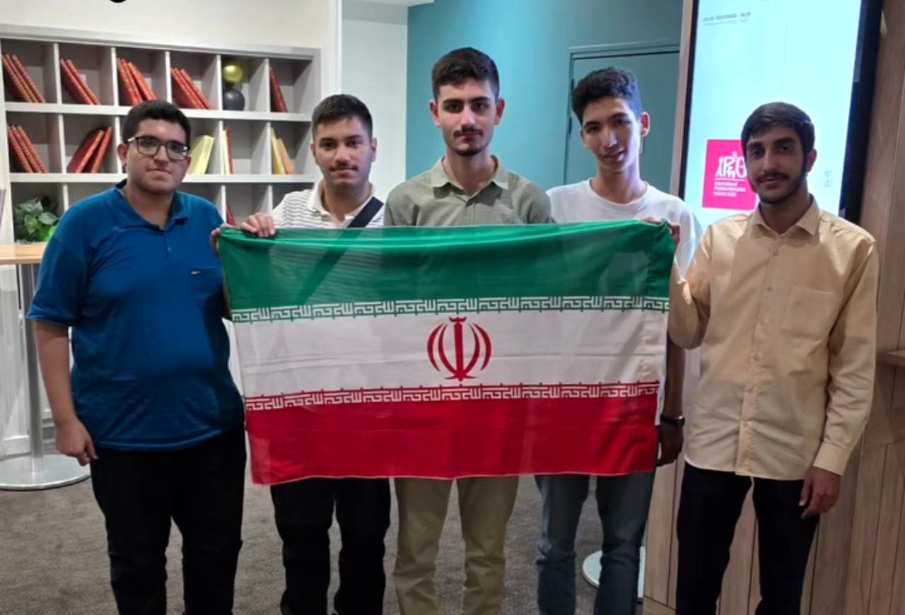 تیم ملی المپیاد فیزیک ایران با تاخیر به مسابقات جهانی فرانسه اعزام شد