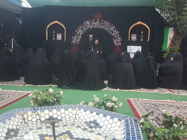 مراسم عزاداری سیدالشهدا دردبیرستان دخترانه امام حسین (ع)