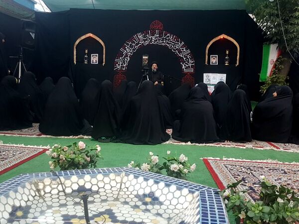 مراسم عزاداری سیدالشهدا دردبیرستان دخترانه امام حسین (ع)