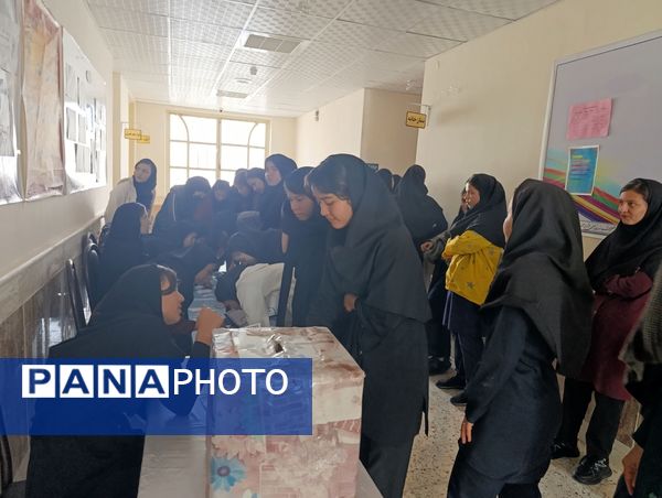 انتخابات شورای دانش‌آموزی در دبیرستان نسیبه شهرستان سملقان