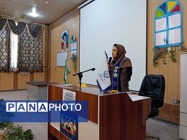 جلسه هم‌اندیشی مجمع مدرسین و مربیان پیشتاز اردوی تمشک در آشخانه