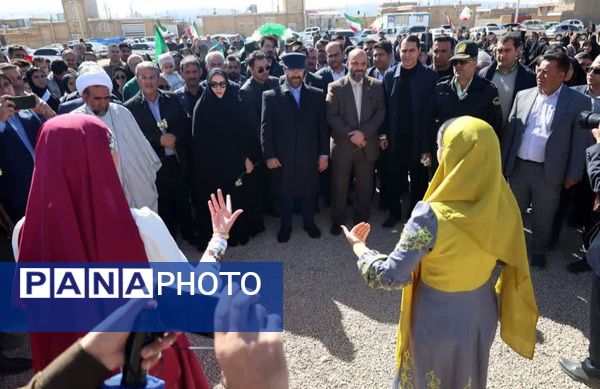 افتتاح دبستان ۱۲ کلاسه در شهر کره‌ای سرچهان